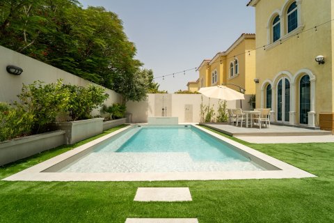3 bedrooms Villa in Jumeirah Islands, UAE No. 183214 21