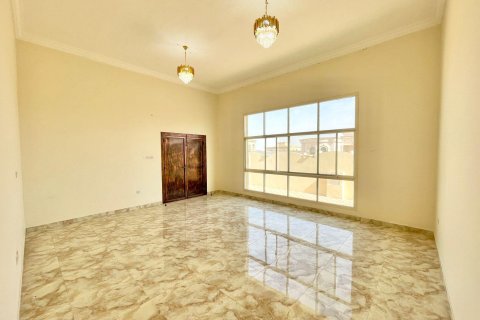 Villa de 4 dormitorios  No. 123847 6