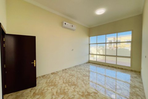 Villa de 4 dormitorios  No. 123847 9