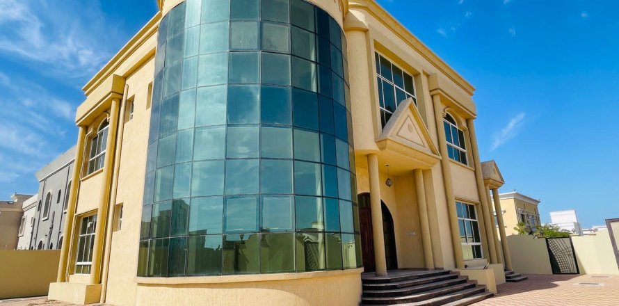 Villa de 4 dormitorios  No. 123847