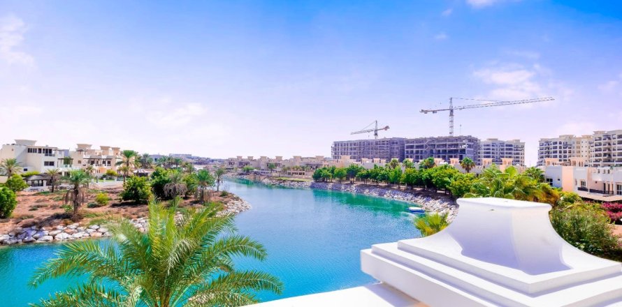 Таунхаус с 3 спальнями  №123853