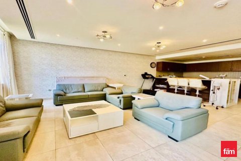 Квартира с 3 спальнями  №109439 3