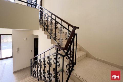4 bedrooms Townhouse in Dubai, UAE No. 207689 3