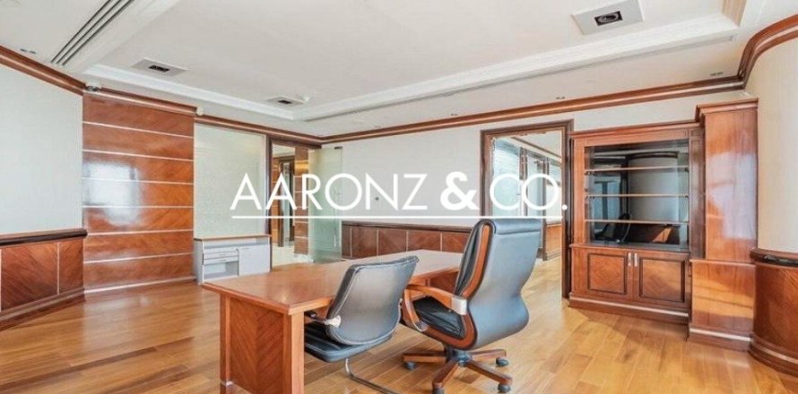 Офис 630м² в Джумейра Лейк Тауэрс, ОАЭ №155277