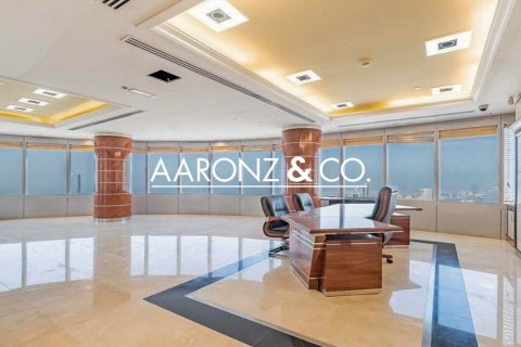 Офис 630м² в Джумейра Лейк Тауэрс, ОАЭ №155277 6
