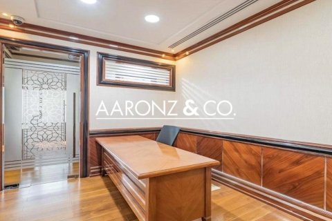 Офис 630м² в Джумейра Лейк Тауэрс, ОАЭ №155277 16