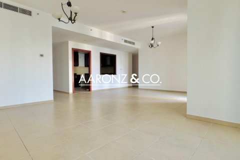 Квартира с 2 спальнями в Джумейра Бич Резиденс, ОАЭ №155279 8