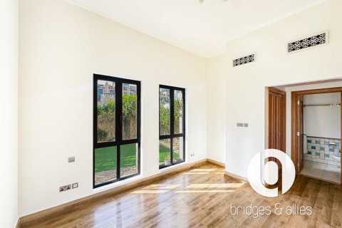 Квартира с 1 спальней в Old Town, ОАЭ №155281 6