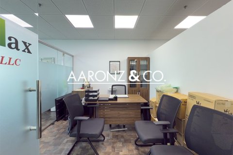 107m² Office in Business Bay, UAE No. 155278