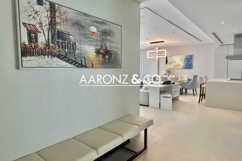 Appartement de 2 chambres à Seventh Heaven, UAE No. 143878 4