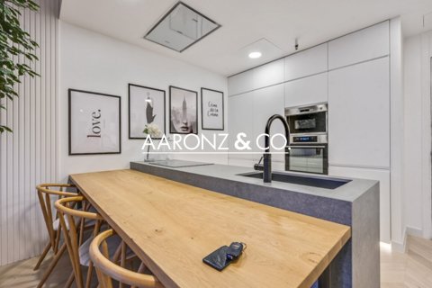 Apartment de 2 dormitorios en Jumeirah Village Circle, UAE No. 143877 11