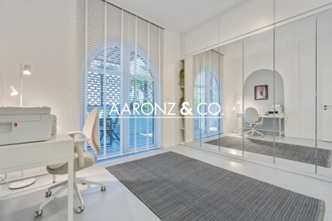 Apartment de 2 dormitorios en Jumeirah Village Circle, UAE No. 143877 8