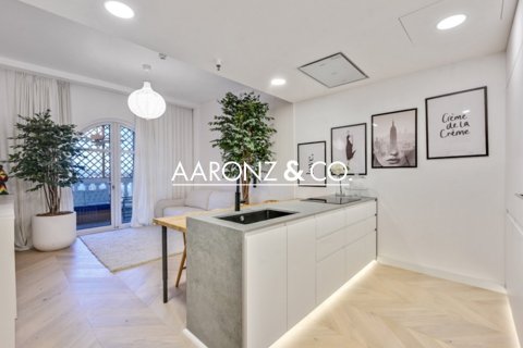 Apartment de 2 dormitorios en Jumeirah Village Circle, UAE No. 143877