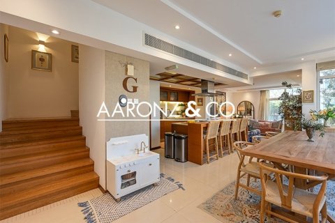 Townhouse de 3 dormitorios en Jumeirah Village Circle, UAE No. 143880 6