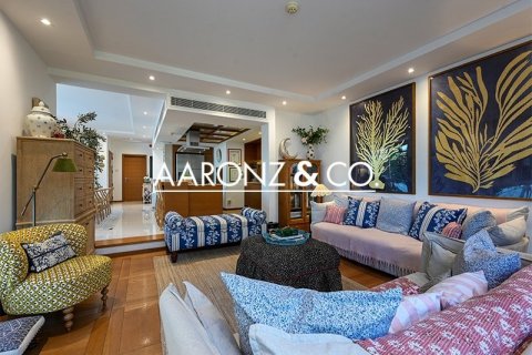 Townhouse de 3 dormitorios en Jumeirah Village Circle, UAE No. 143880 3