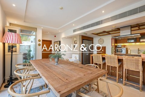 Townhouse de 3 dormitorios en Jumeirah Village Circle, UAE No. 143880 5