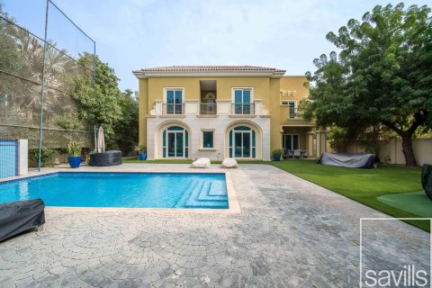 Вилла с 5 спальнями в Dubai Sports City, ОАЭ №136782 20