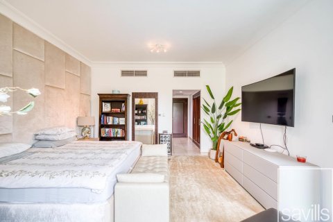 Вилла с 5 спальнями в Dubai Sports City, ОАЭ №136782 30