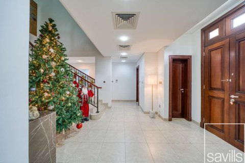 Вилла с 5 спальнями в Dubai Sports City, ОАЭ №136782 10