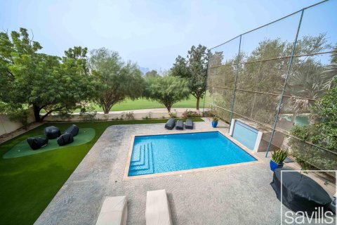 Вилла с 5 спальнями в Dubai Sports City, ОАЭ №136782 18