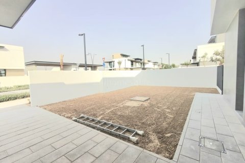 Villa de 4 dormitorios en The Valley, UAE No. 168639 22