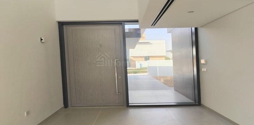 Villa de 4 dormitorios en The Valley, UAE No. 168639