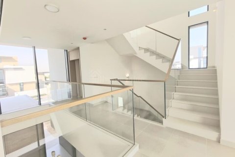 Villa de 4 dormitorios en The Valley, UAE No. 168639 14