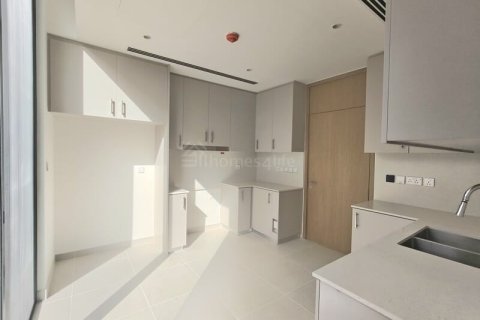 Villa de 4 dormitorios en The Valley, UAE No. 168639 9