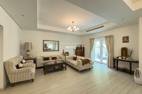 Villa de 3 chambres  No. 109246 3