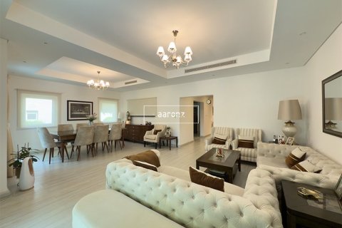 Villa de 3 chambres  No. 109246 5