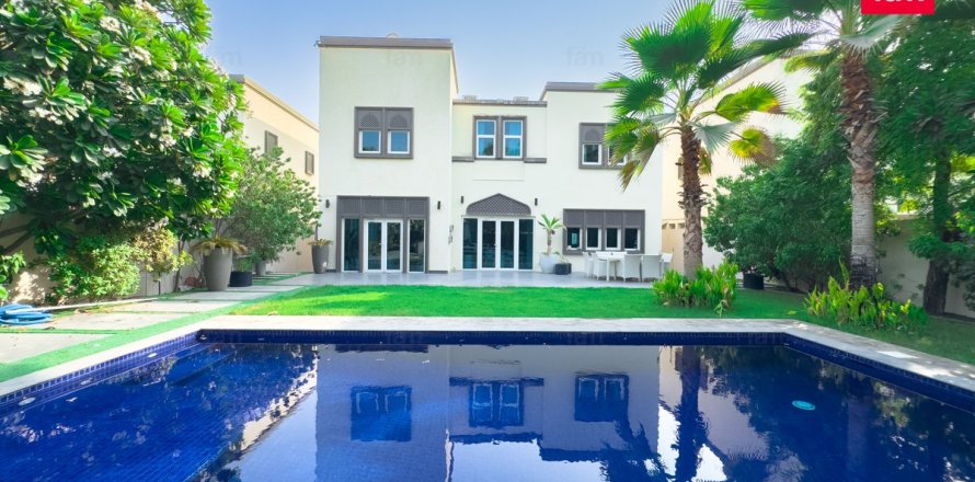 Villa de 3 chambres à Jumeirah Park, UAE No. 104654