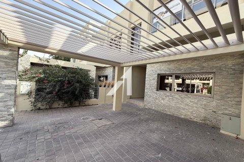 Villa de 3 dormitorios en Meydan, UAE No. 143840 6