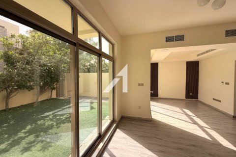 Villa de 3 dormitorios en Meydan, UAE No. 143840 24