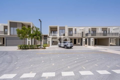 4 غرف نوم تاون هاوس  رقم 114481 3