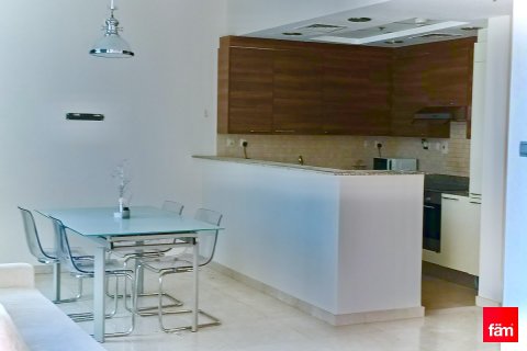 64.2m² Apartment in Business Bay, UAE No. 203105 8