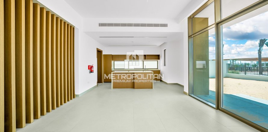 4 bedrooms Villa No. 128606