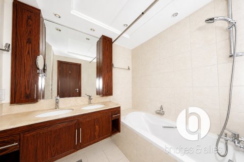 2 bedrooms Apartment in Downtown Dubai (Downtown Burj Dubai), UAE No. 199870 5