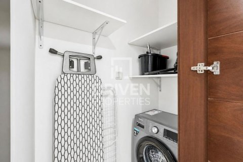 Appartement de 2 chambres à Burj Views, UAE No. 210049 17