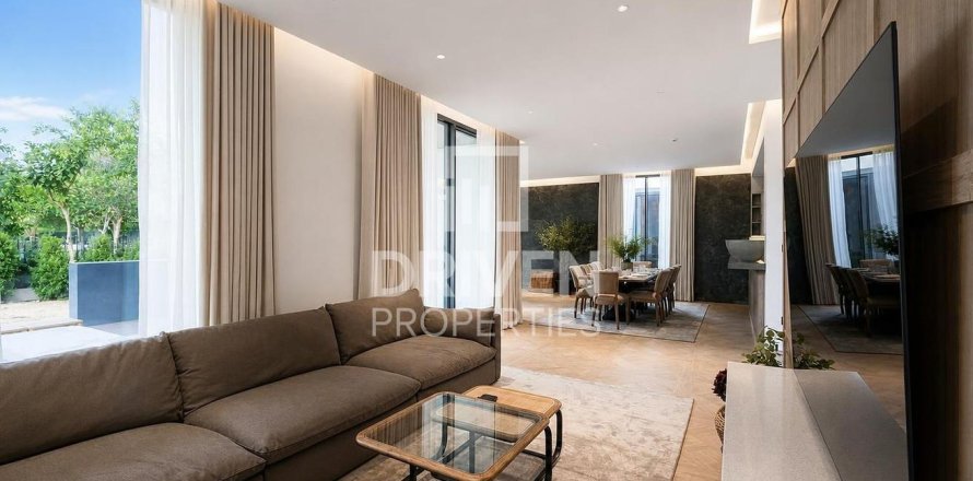 Villa de 5 chambres à Harmony, UAE No. 210052