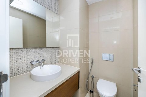 Apartment de 2 dormitorios en Claren Towers, UAE No. 210050 9