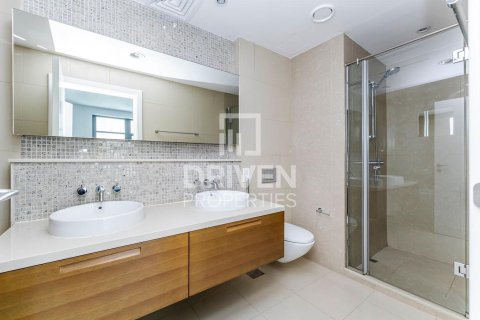 Apartment de 2 dormitorios en Claren Towers, UAE No. 210050 11