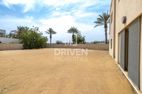 Land de 2606m²  No. 121626 8