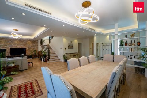 5 bedrooms Villa in Dubai, UAE No. 166061 6