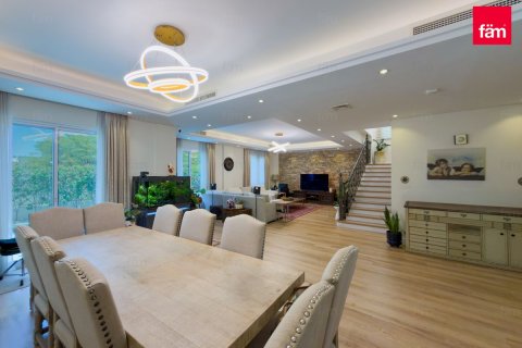 5 bedrooms Villa in Dubai, UAE No. 166061 7
