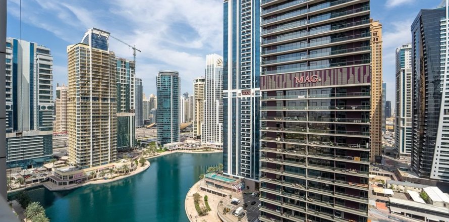 72.8m² Office in Dubai, UAE No. 166060