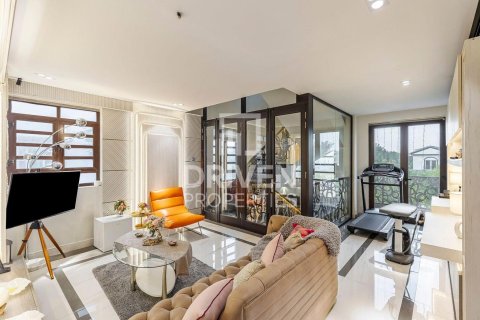 Villa de 5 dormitorios en The Villa, UAE No. 138259 10