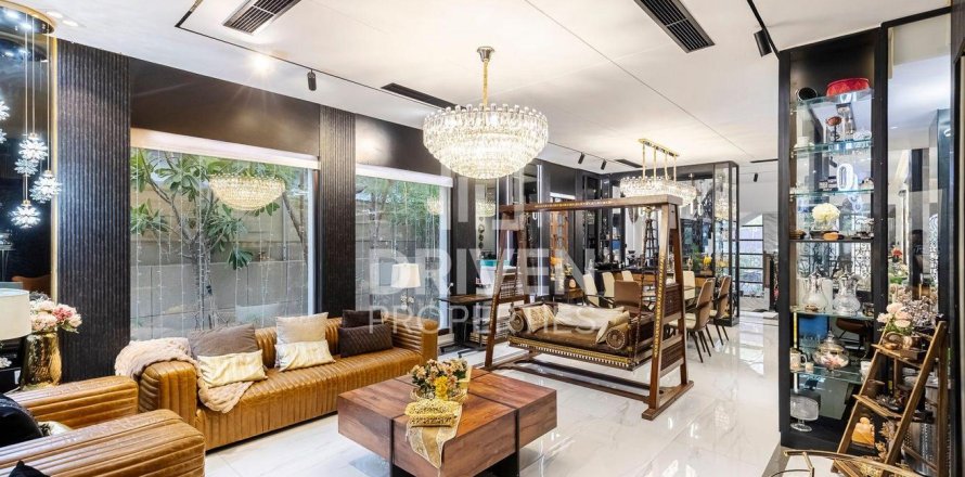 Villa de 5 dormitorios en The Villa, UAE No. 138259