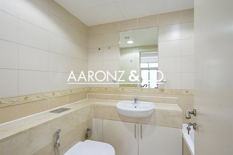 Apartment de 2 dormitorios en Jumeirah Lake Towers, UAE No. 140888 11