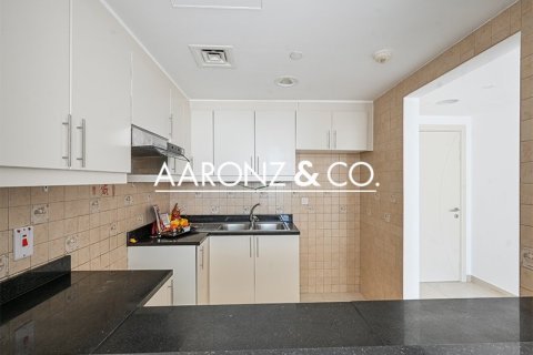 Apartment de 2 dormitorios en Jumeirah Lake Towers, UAE No. 140888 9