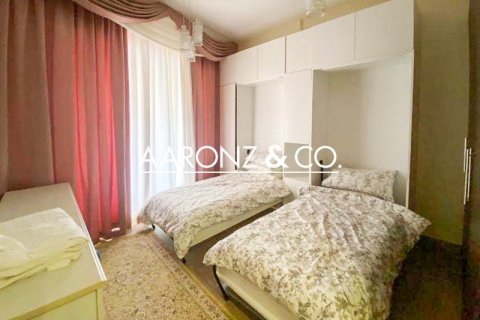 Apartment de 2 dormitorios en Jumeirah Lake Towers, UAE No. 140887 8